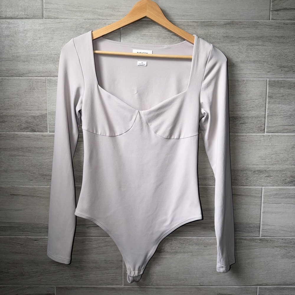 Babaton Light Grey Long Sleeve Bodysuit Size M Slimming Sweetheart Neckline